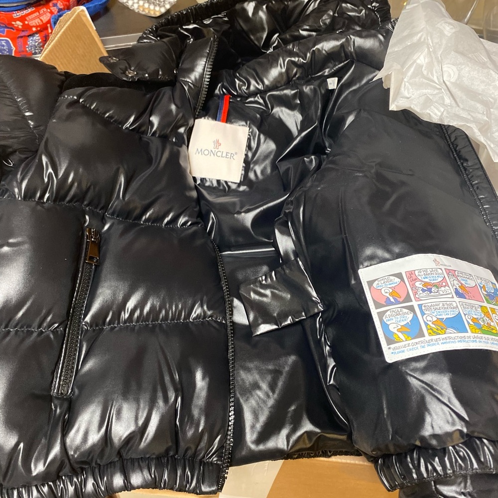 Authentic Brand New Moncler Size 8 - Picture 6 of 7